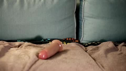 HuckelBerry online show from 10-27-25, 02:43