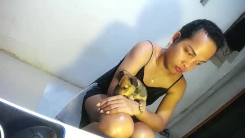 Snapshot of hugcock69_precious chatting on 12-20-24, 06:56 Precious online show from 12-20-24, 06:56