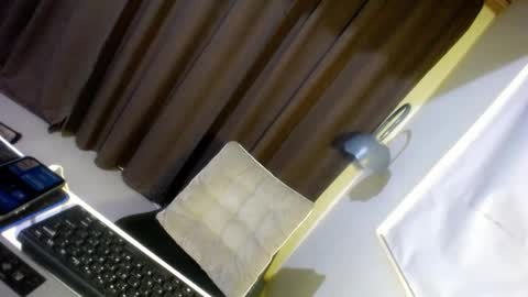 Snapshot of hugcock69_precious chatting on 12-29-24, 02:42 Precious online show from 12-29-24, 02:42