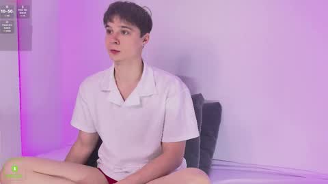 Snapshot of hugebangins_ chatting on 10-02-25, 10:11 ANTHONY online show from 10-02-25, 10:11