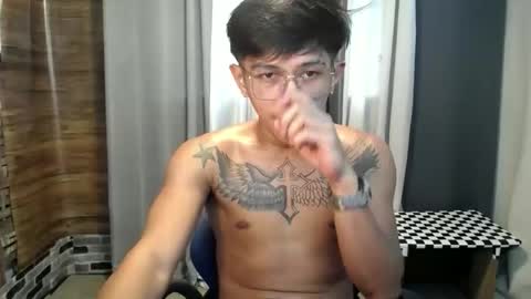 hugecockchristian online show from 11-04-25, 04:44