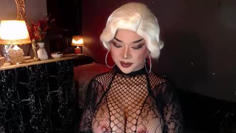 Christine online show from 09-19-25, 08:27