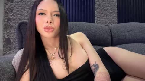 Tine Castillo online show from 10-26-25, 05:24