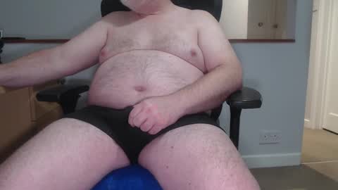 Snapshot of huggie_bear69 chatting on 02-18-25, 07:10 Huggie Bear online show from 02-18-25, 07:10