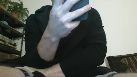 Snapshot of hugmeplease13 chatting on 12-25-24, 08:28 hugmeplease13 online show from 12-25-24, 08:28