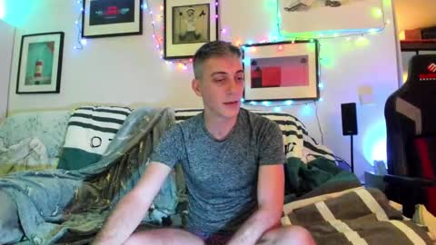 Snapshot of hugolandcam chatting on 12-13-24, 08:58 Hugo online show from 12-13-24, 08:58