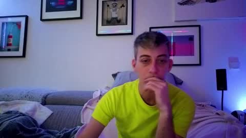 Snapshot of hugolandcam chatting on 01-24-25, 08:54 Hugo online show from 01-24-25, 08:54