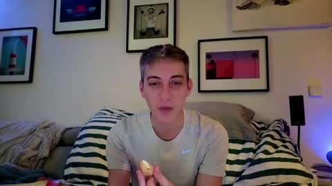 Snapshot of hugolandcam chatting on 02-03-25, 09:07 Hugo online show from 02-03-25, 09:07