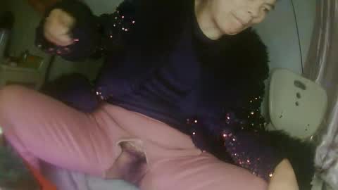 hujiajia520321431 online show from 02-09-26, 09:41