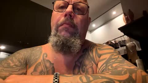 hukjisda online show from 11-19-25, 05:18