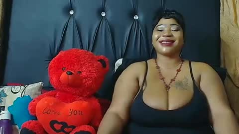 humongoustitss500929 online show from 10-01-25, 03:56