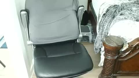 Snapshot of hung74u chatting on 09-28-25, 06:02 hung74u online show from 09-28-25, 06:02