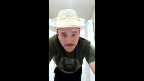 hung_bullrider online show from 04-17-26, 06:55