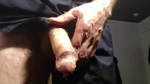 Big uncut cock dripping online show from 04-16-26, 05:03