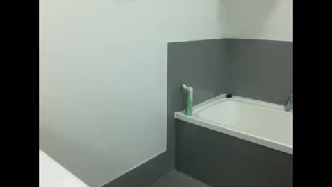 Snapshot of hungandy79 chatting on 01-08-25, 09:32 Fit hung nude online show from 01-08-25, 09:32