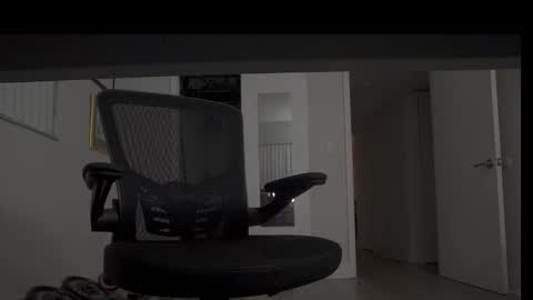 Snapshot of hungpiercedcock chatting on 12-17-25, 12:05 Mr. Dom online show from 12-17-25, 12:05