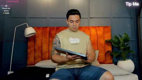 hunk_ryan online show from 02-04-25, 12:33