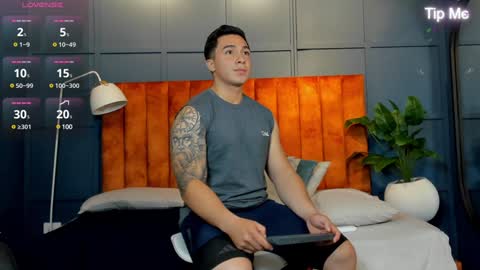 hunk_ryan online show from 02-05-25, 03:20