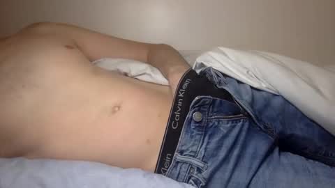 Snapshot of hunkhog chatting on 03-11-25, 03:05 Hunkhog online show from 03-11-25, 03:05