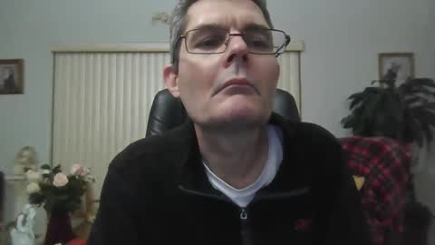 Snapshot of hunkmasclefad458 chatting on 02-16-26, 06:42 hunkmasclefad458 online show from 02-16-26, 06:42