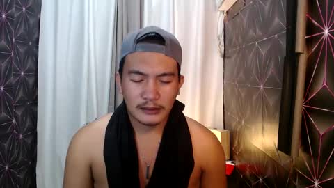 hunkylloyd online show from 12-29-24, 02:42