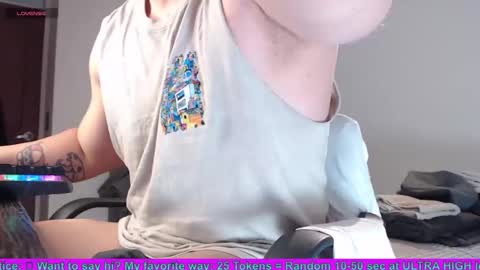 Snapshot of hunter_of_mn chatting on 02-17-26, 12:23 online show from 02-17-26, 12:23