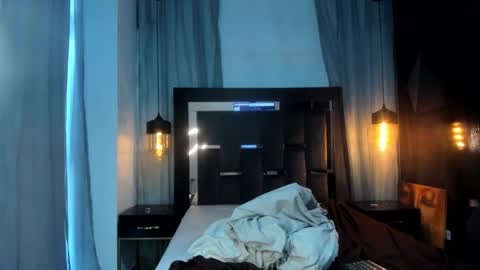 hunterheat_ online show from 12-18-25, 12:11