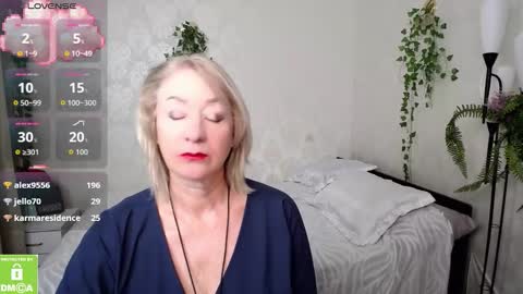 Snapshot of hunters_woman chatting on 10-15-25, 01:28 Irena online show from 10-15-25, 01:28