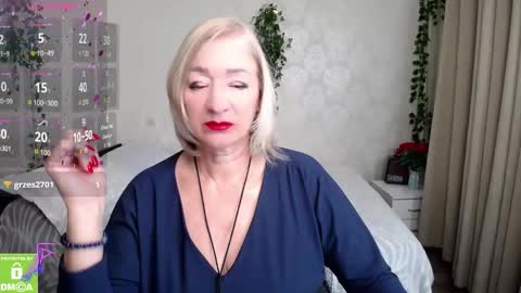 Snapshot of hunters_woman chatting on 10-27-25, 04:11 Irena online show from 10-27-25, 04:11