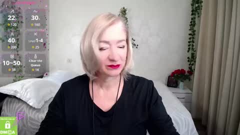 Snapshot of hunters_woman chatting on 10-31-25, 12:06 Irena online show from 10-31-25, 12:06