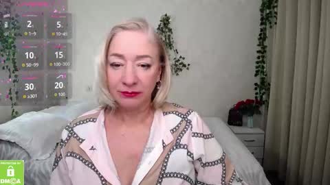 Snapshot of hunters_woman chatting on 11-13-25, 03:11 Irena online show from 11-13-25, 03:11