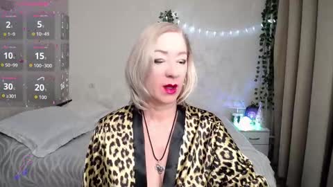 Snapshot of hunters_woman chatting on 12-03-25, 10:41 Irena online show from 12-03-25, 10:41