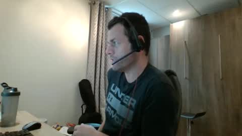 hurley7890 online show from 10-30-25, 01:56