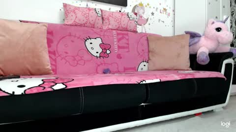 Snapshot of hustle6930 chatting on 10-12-25, 02:43 Kayla online show from 10-12-25, 02:43