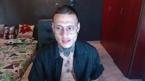 Snapshot of hyb_noctilux chatting on 12-16-25, 05:51 Call me sinner... online show from 12-16-25, 05:51