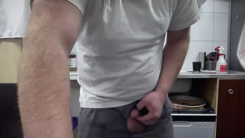 hybride8825 online show from 11-27-25, 05:42