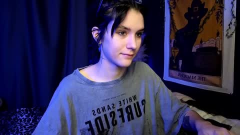 Hyeon Jin online show from 01-25-25, 11:54