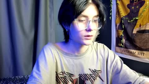 Hyeon Jin online show from 02-02-25, 08:41