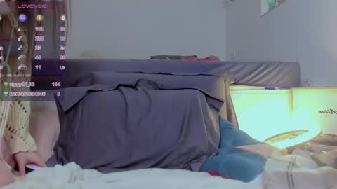 Snapshot of hype_meal_home chatting on 02-15-25, 11:03 Miley. PVT open i have extra prices on nude show online show from 02-15-25, 11:03