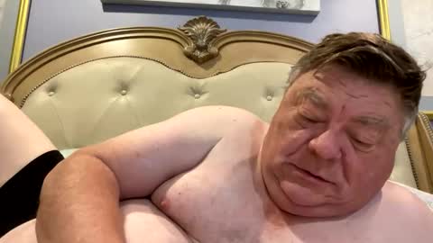 Snapshot of hypnotizing4u chatting on 11-25-25, 01:11 hypnotizing4u online show from 11-25-25, 01:11