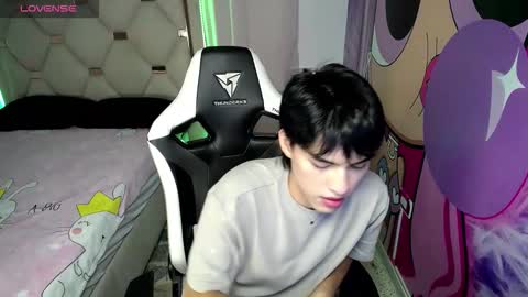 hyun jin online show from 10-18-25, 08:53