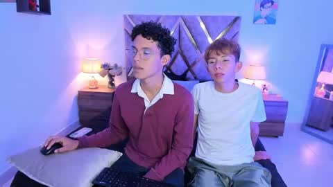 Son Hyunjin online show from 11-07-25, 01:27