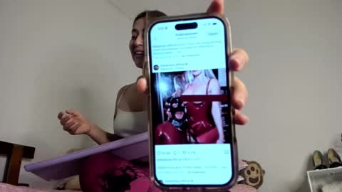 Hyun Joo online show from 03-10-26, 10:04