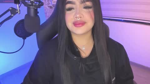 Ari online show from 10-09-25, 01:58