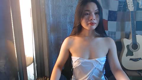 Snapshot of i_am_asian90 chatting on 12-05-24, 12:08 Kim online show from 12-05-24, 12:08