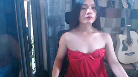 Snapshot of i_am_asian90 chatting on 12-06-24, 08:15 Kim online show from 12-06-24, 08:15