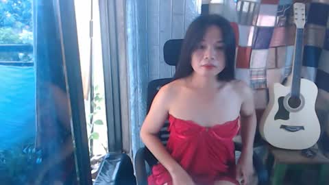 Snapshot of i_am_asian90 chatting on 12-10-24, 01:43 Kim online show from 12-10-24, 01:43