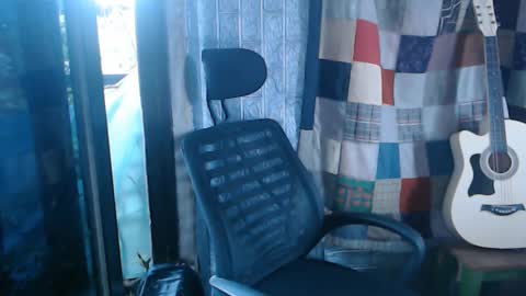 Snapshot of i_am_asian90 chatting on 12-10-24, 07:16 Kim online show from 12-10-24, 07:16