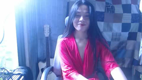 Snapshot of i_am_asian90 chatting on 12-19-24, 11:14 Kim online show from 12-19-24, 11:14