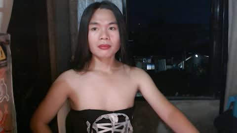 Snapshot of i_am_asian90 chatting on 09-28-25, 09:58 Kim online show from 09-28-25, 09:58